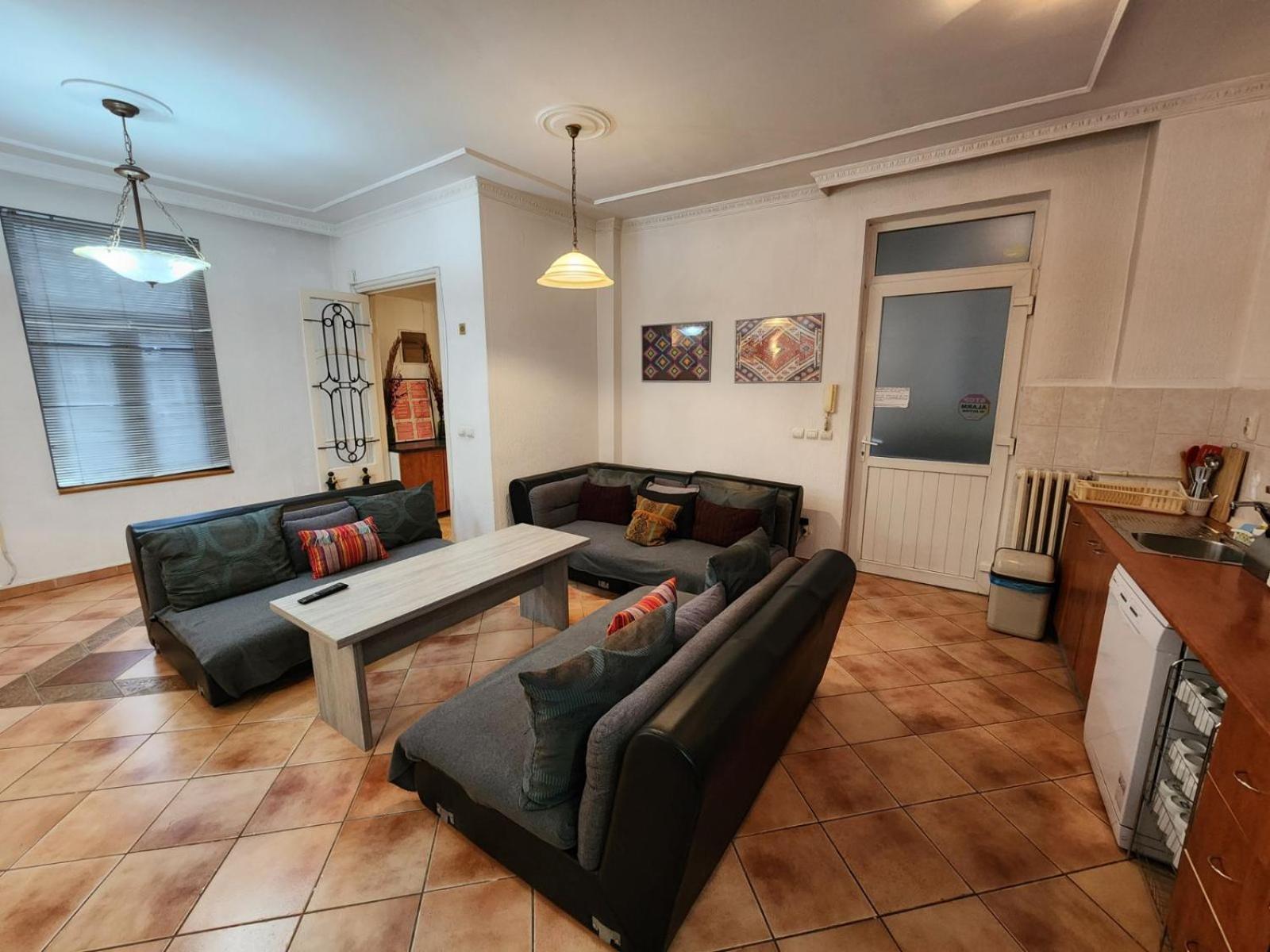 Authentic Belgrade Centre Apartments For Large Groups, Republic Square - Up To 47 People In 5 Apartments Phòng bức ảnh