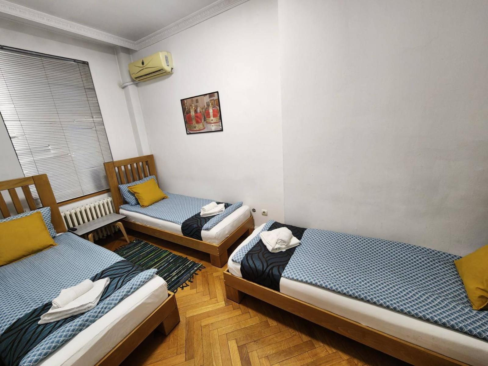 Authentic Belgrade Centre Apartments For Large Groups, Republic Square - Up To 47 People In 5 Apartments Phòng bức ảnh