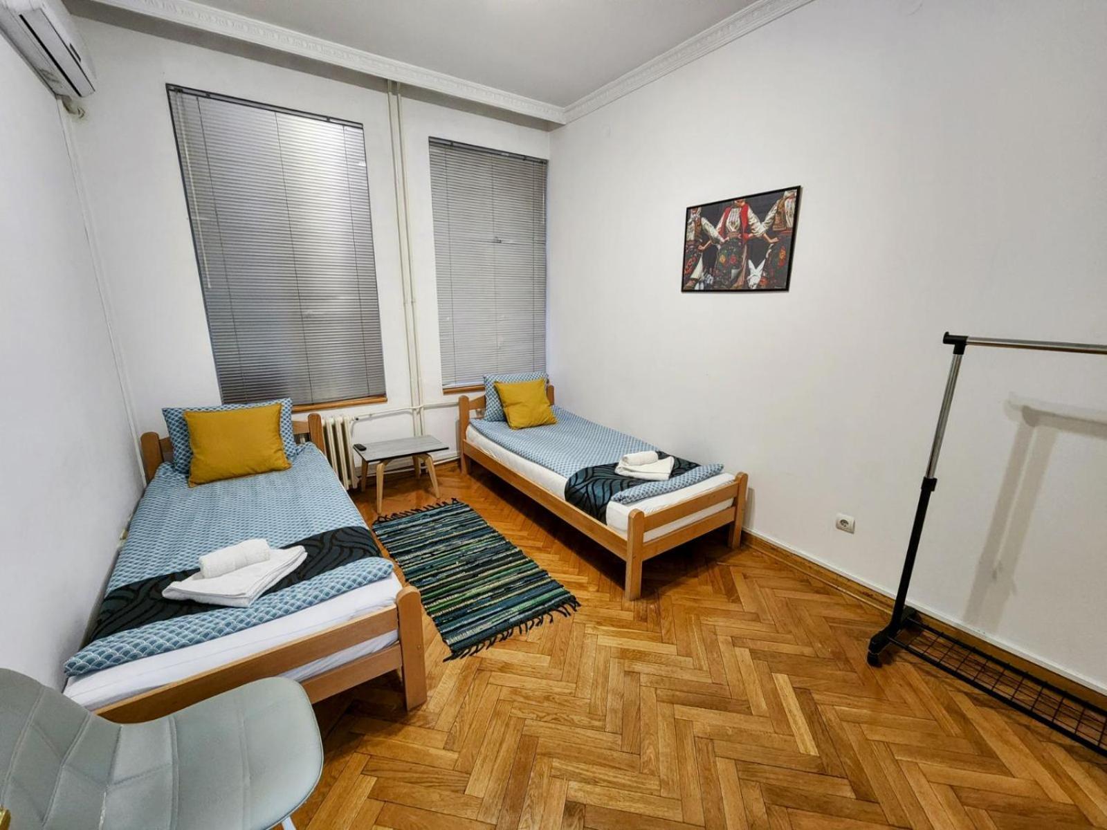Authentic Belgrade Centre Apartments For Large Groups, Republic Square - Up To 47 People In 5 Apartments Phòng bức ảnh