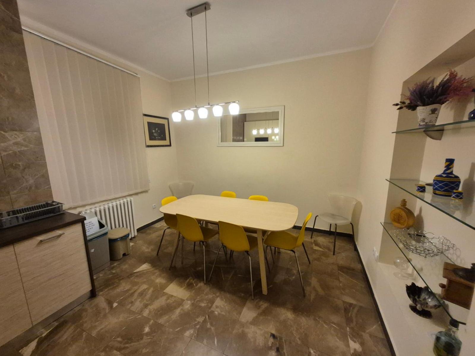 Authentic Belgrade Centre Apartments For Large Groups, Republic Square - Up To 47 People In 5 Apartments Phòng bức ảnh