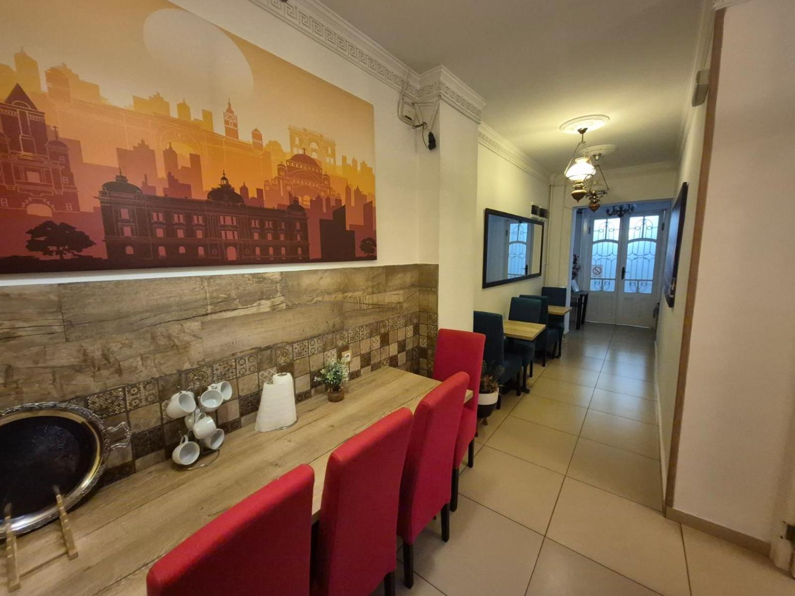 Authentic Belgrade Centre Apartments For Large Groups, Republic Square - Up To 47 People In 5 Apartments Phòng bức ảnh