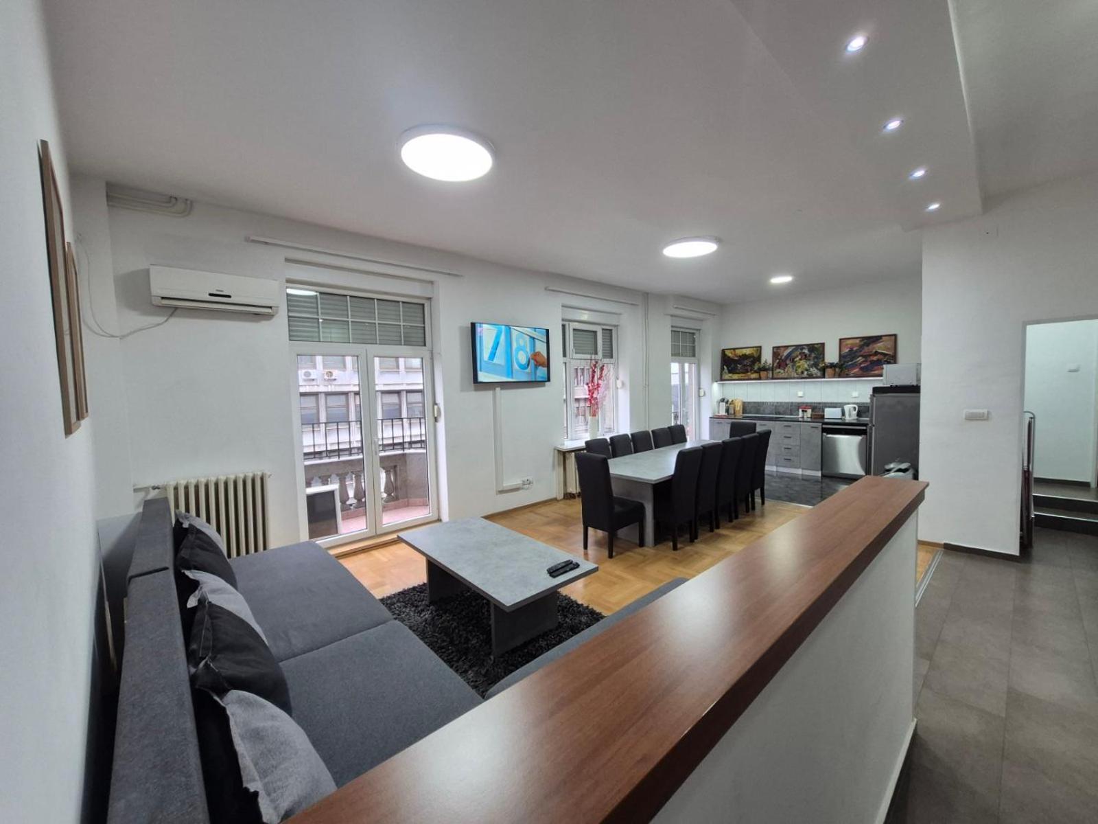 Authentic Belgrade Centre Apartments For Large Groups, Republic Square - Up To 47 People In 5 Apartments Phòng bức ảnh
