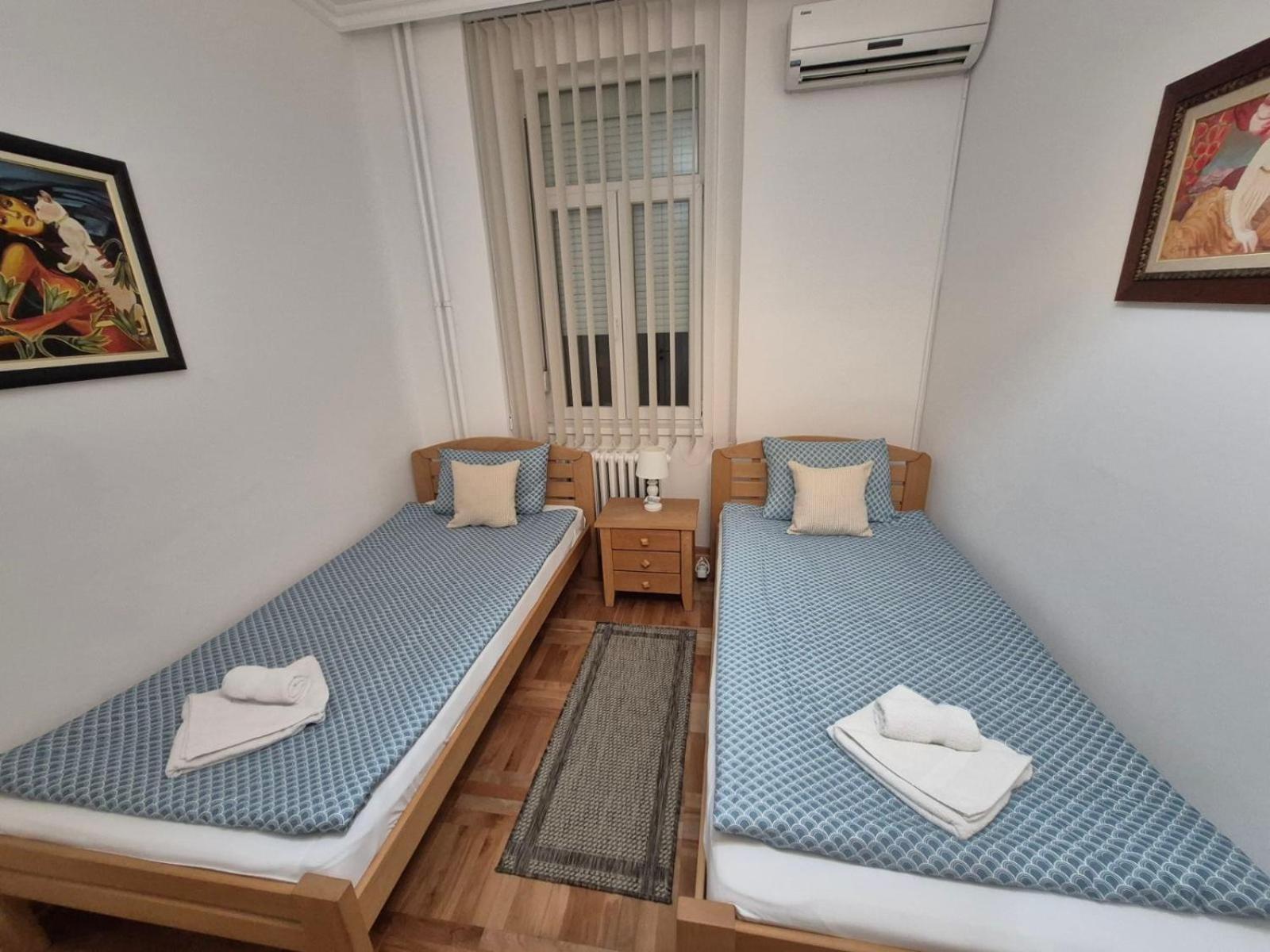 Authentic Belgrade Centre Apartments For Large Groups, Republic Square - Up To 47 People In 5 Apartments Phòng bức ảnh