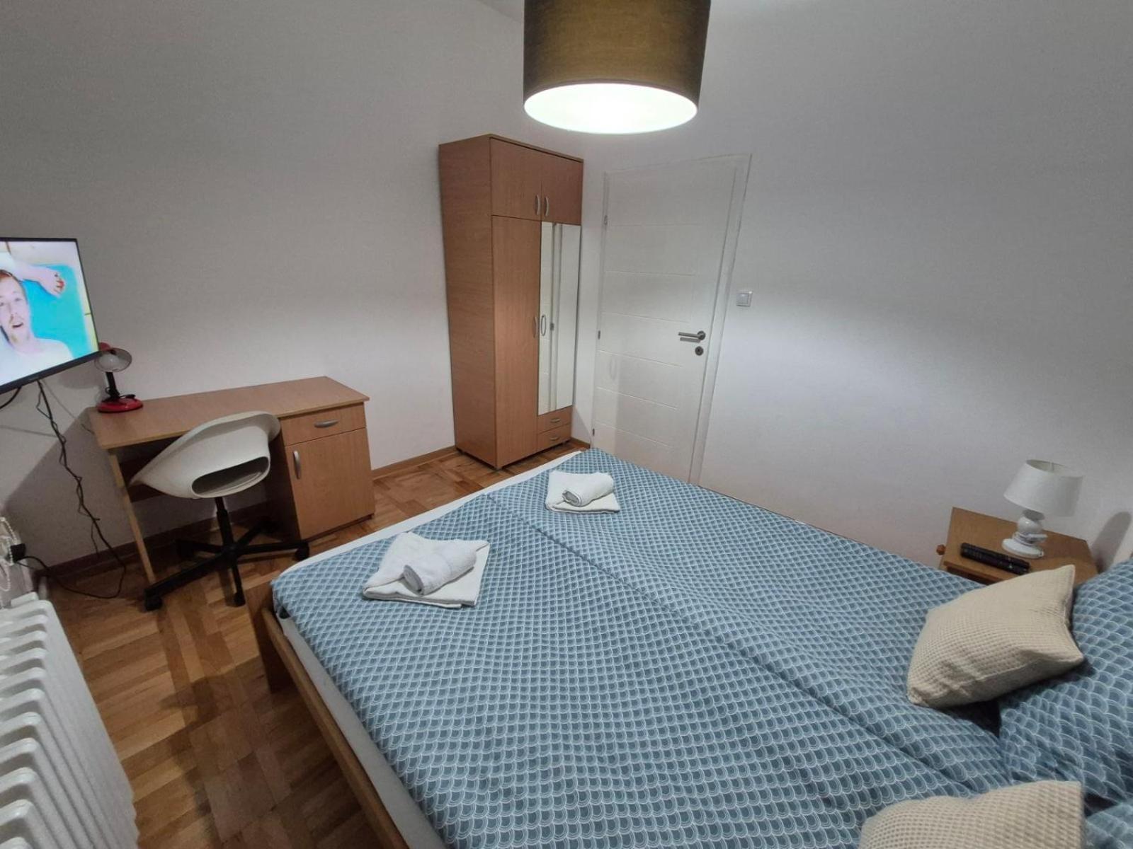 Authentic Belgrade Centre Apartments For Large Groups, Republic Square - Up To 47 People In 5 Apartments Phòng bức ảnh