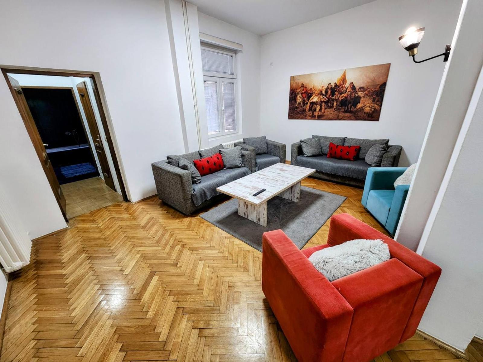 Authentic Belgrade Centre Apartments For Large Groups, Republic Square - Up To 47 People In 5 Apartments Phòng bức ảnh