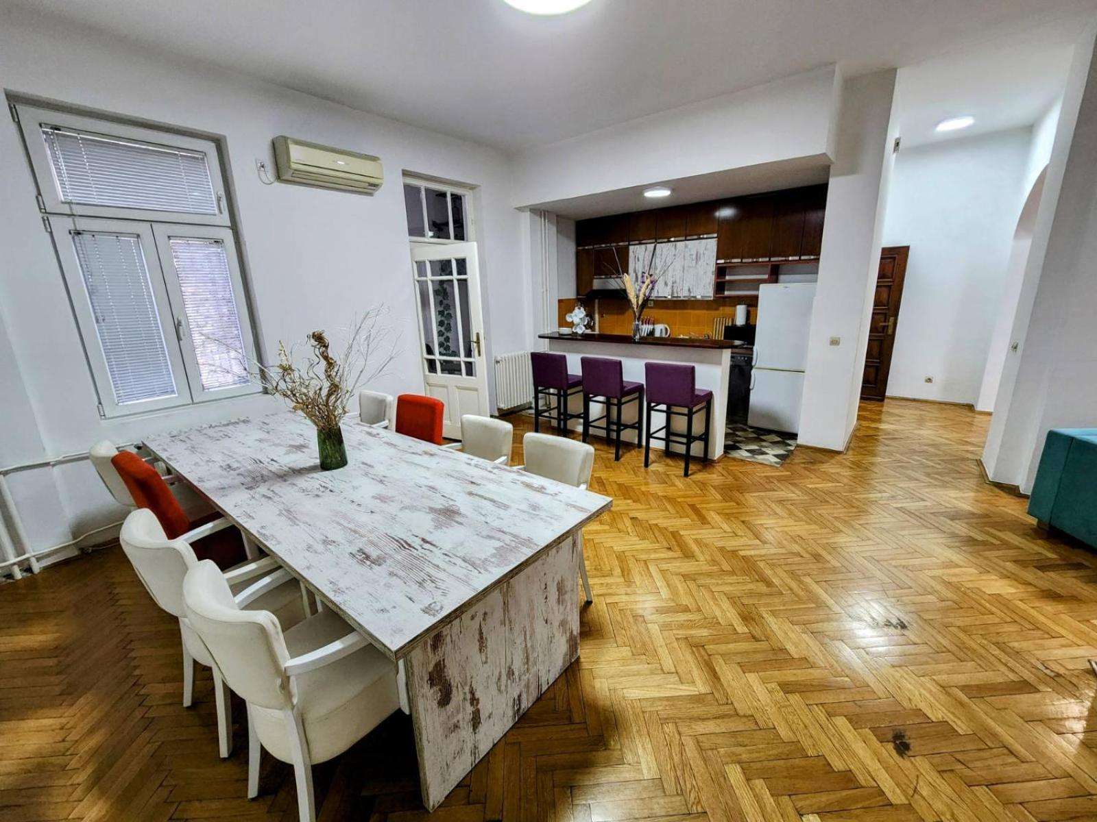 Authentic Belgrade Centre Apartments For Large Groups, Republic Square - Up To 47 People In 5 Apartments Phòng bức ảnh