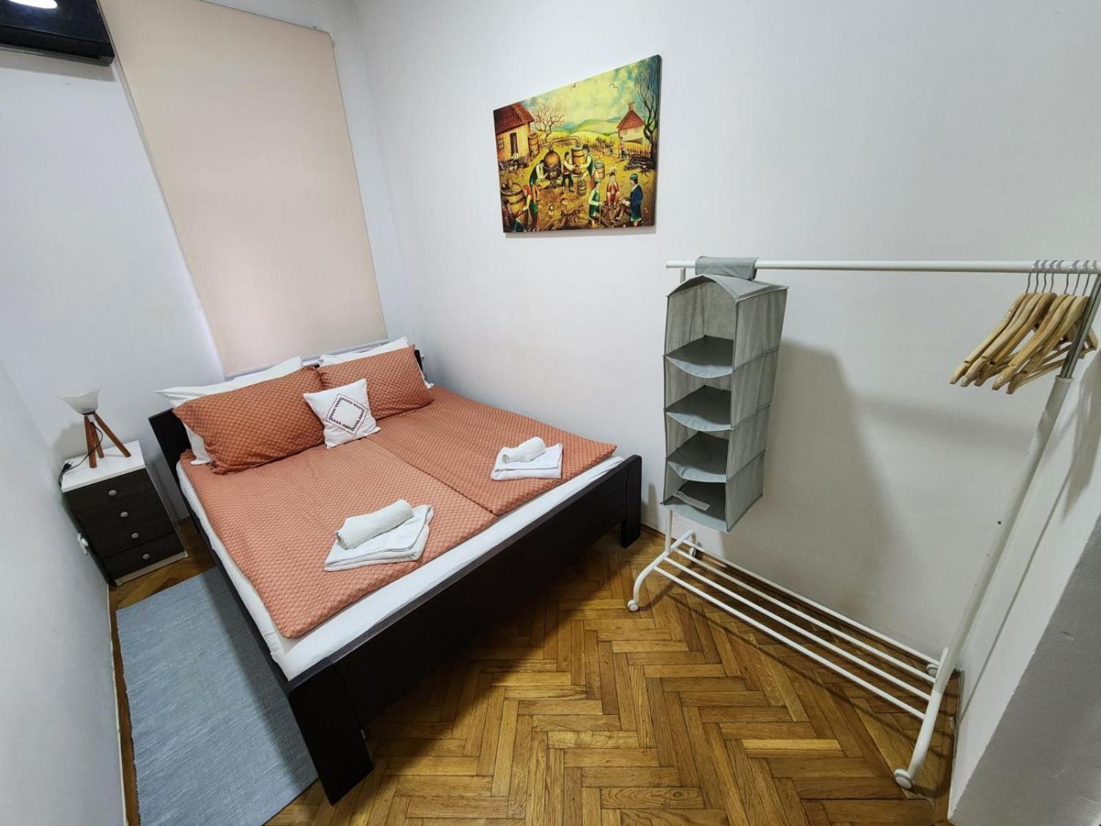 Authentic Belgrade Centre Apartments For Large Groups, Republic Square - Up To 47 People In 5 Apartments Phòng bức ảnh