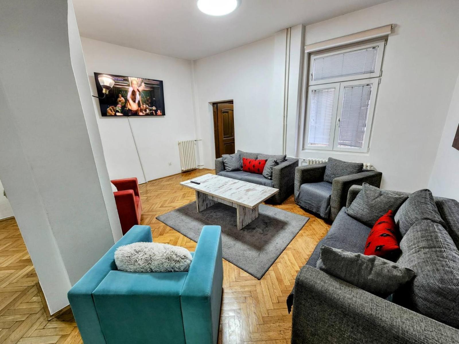 Authentic Belgrade Centre Apartments For Large Groups, Republic Square - Up To 47 People In 5 Apartments Phòng bức ảnh